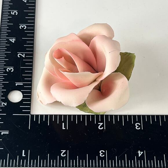 Unmarked Porcelain Pink Rose Flower Handmade Handpainted 1.5" POOR Forever Gift - Picture 7 of 10
